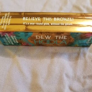 Benefit Dew The Hoola Bronzer